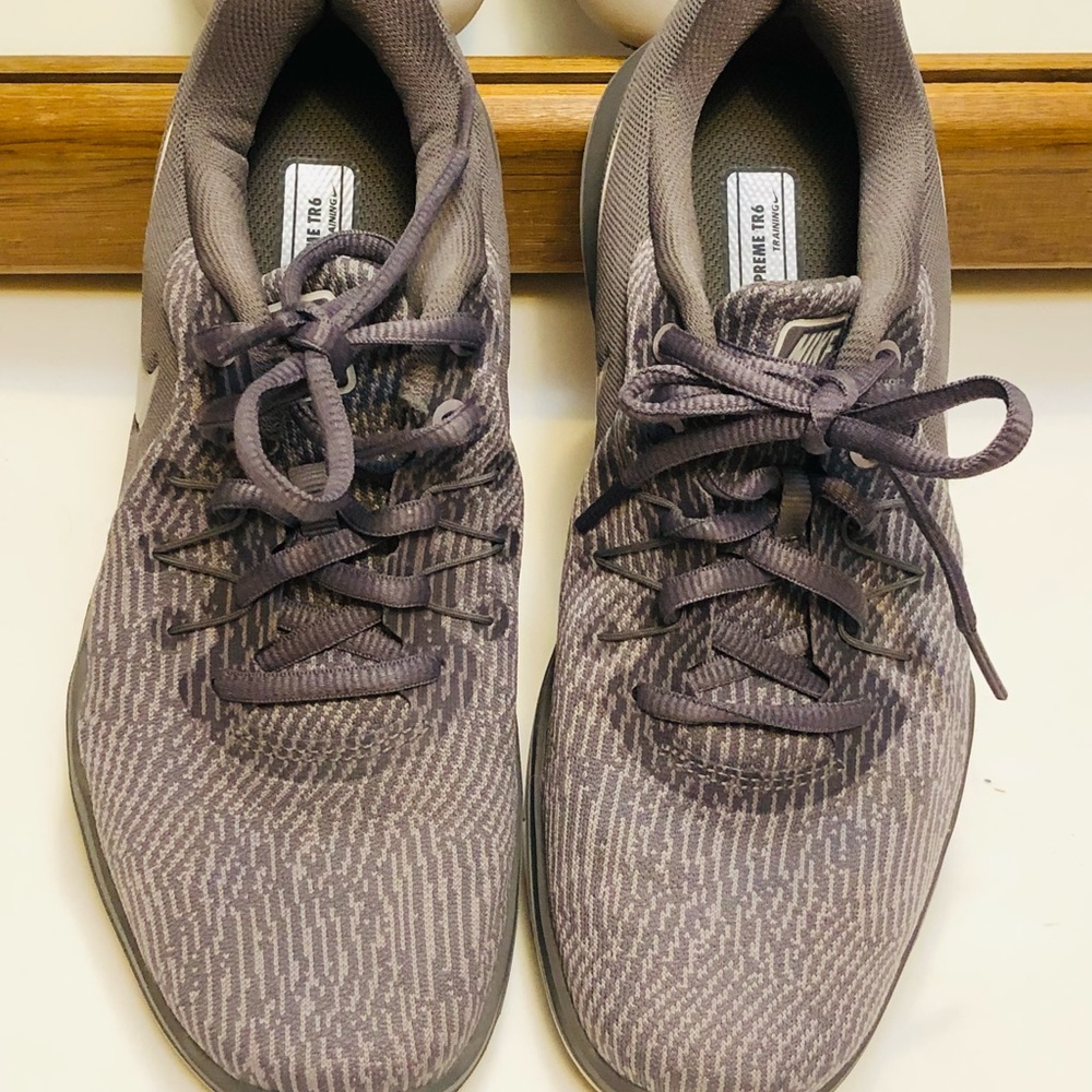 Nike shoes size 6.5